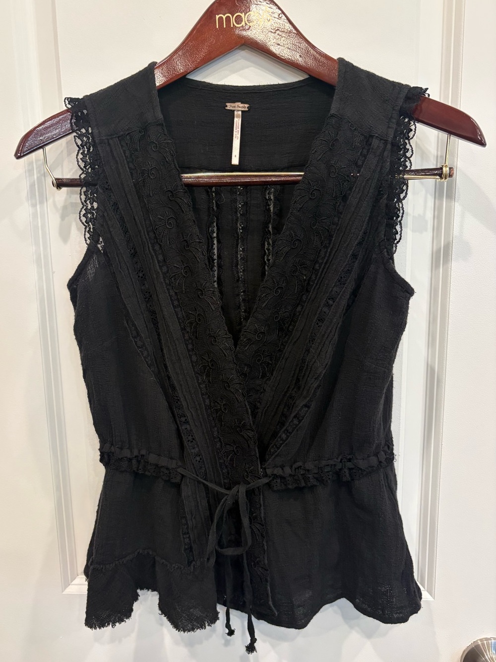 Free People Sleeveless Black Lace-Trim Wrap Top - Lightweight Women's Size 6